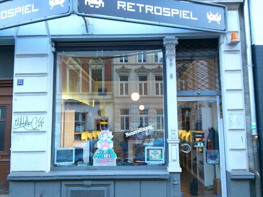 10 Year Anniversary for the retrospiel street store - 